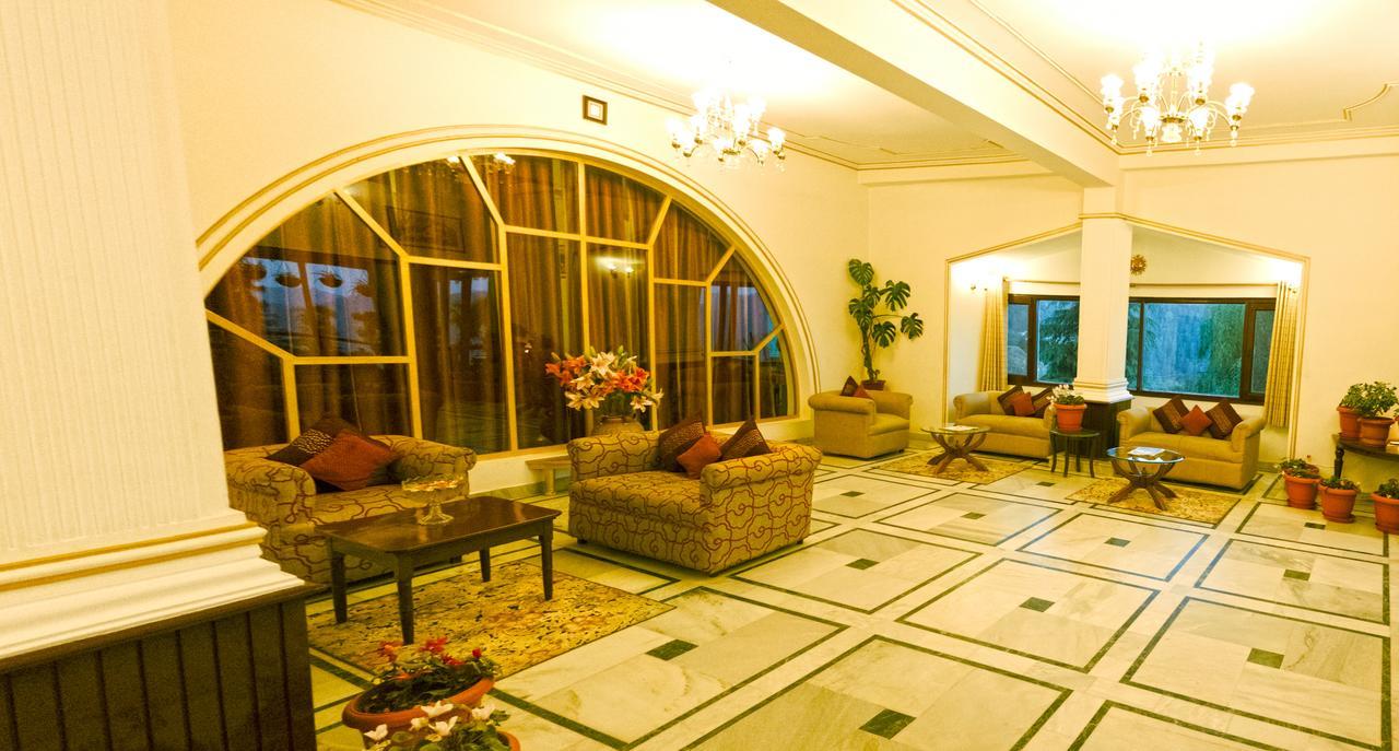 Royal Jardin Whistling Pines Resort Shimla Exterior photo